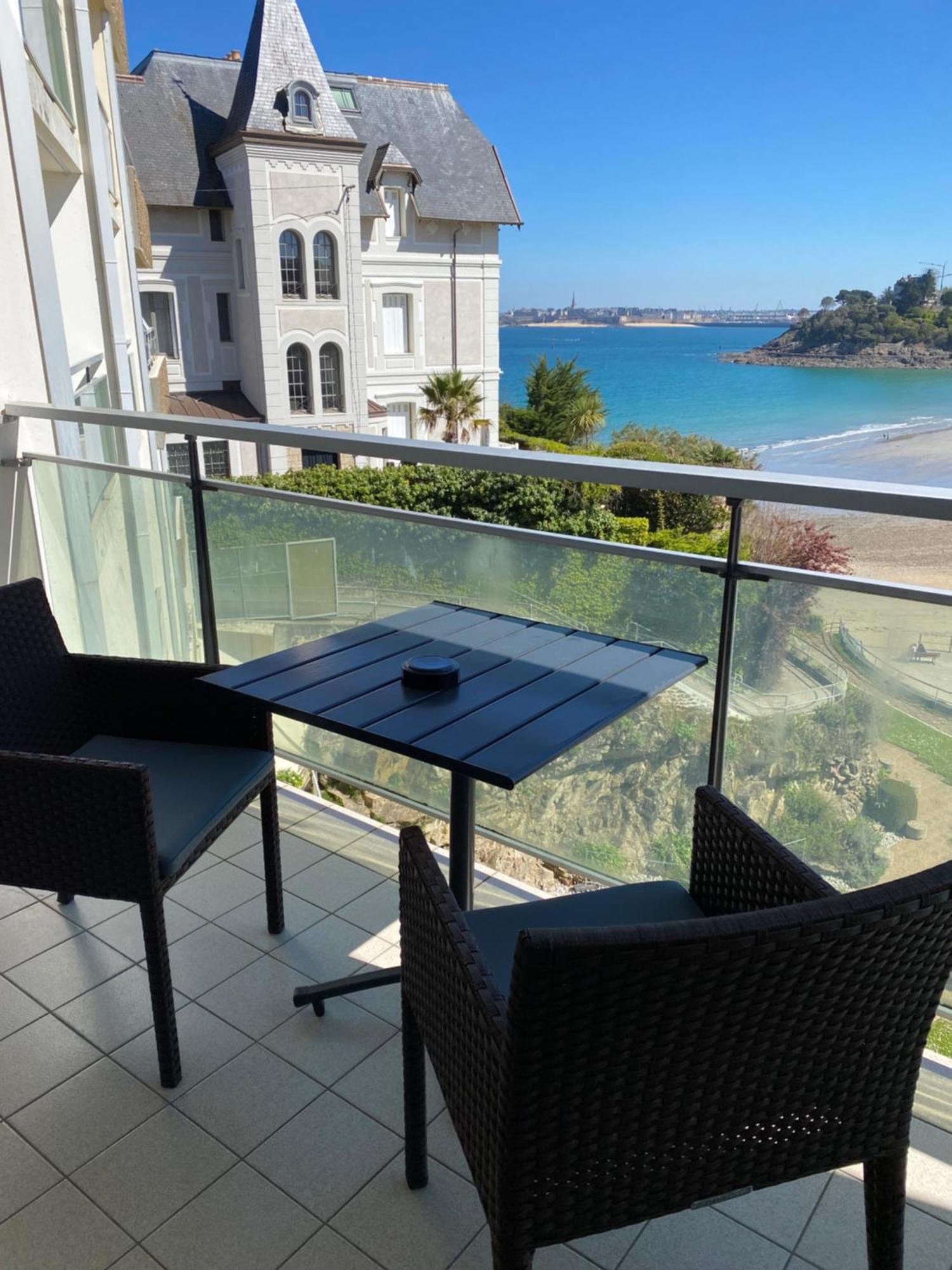Le Crystal Dinard Plage Екстер'єр фото