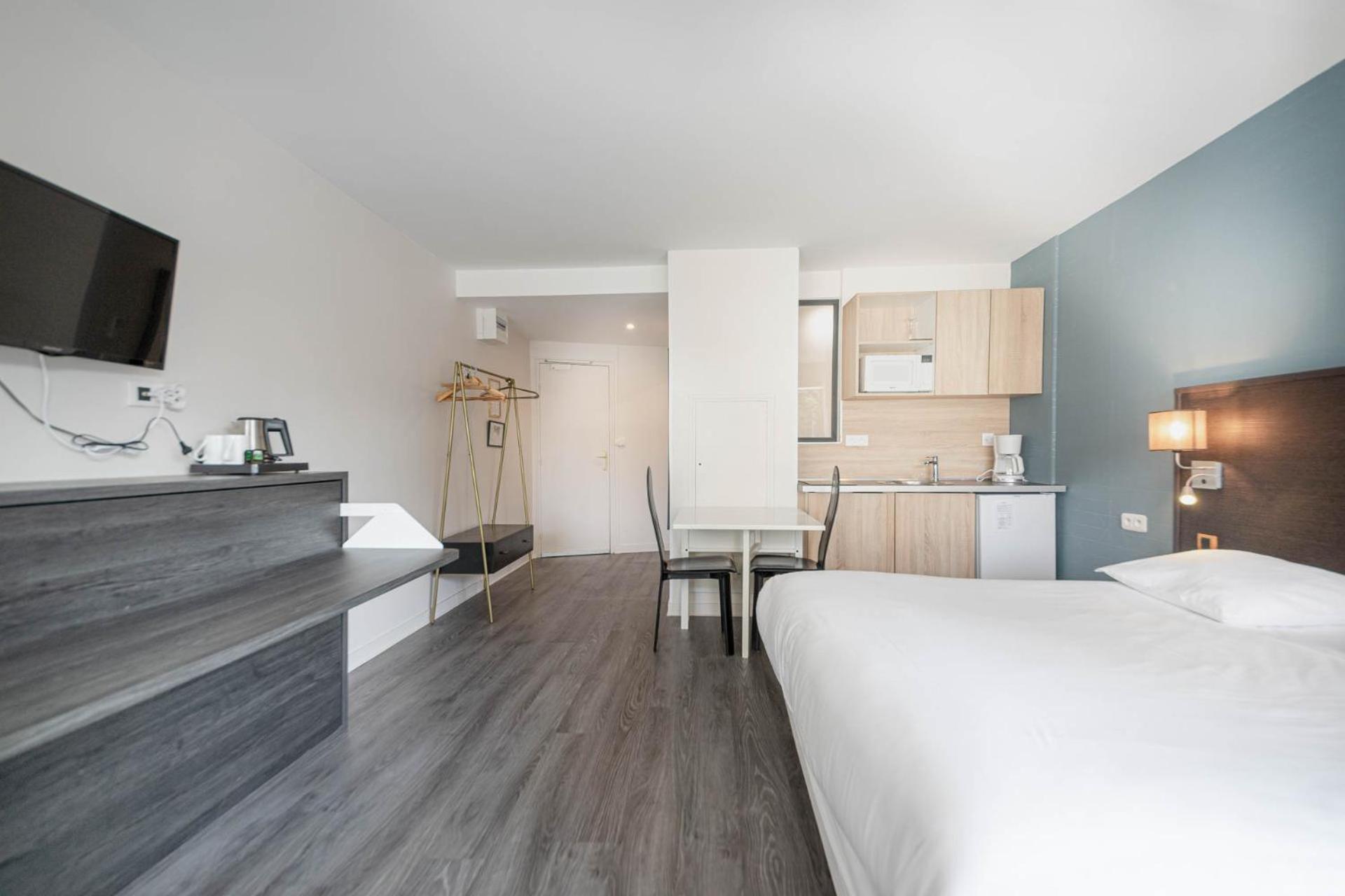 Le Crystal Dinard Plage Екстер'єр фото